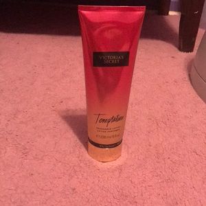 NWT Victoria's Secret Lotion